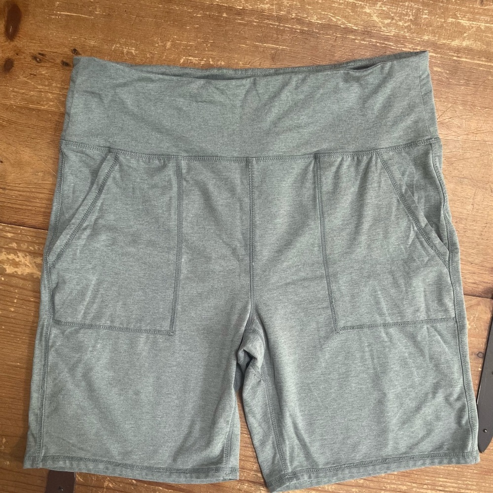 Green Women's Biker Shorts
